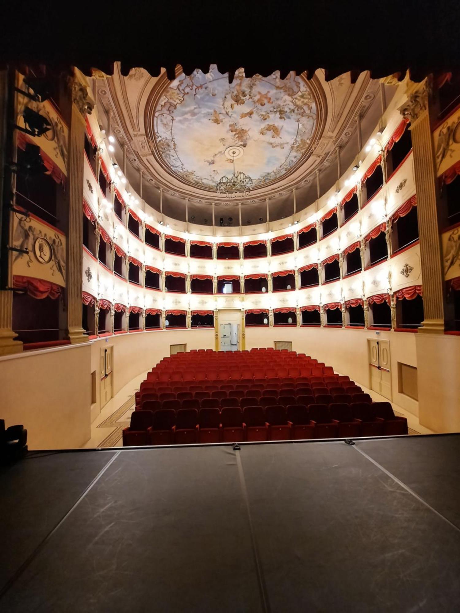 Апартаменты Opera Сарцана Экстерьер фото